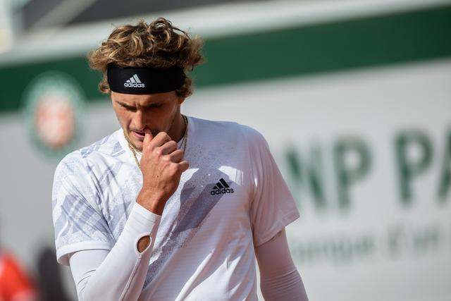 一座金靴，一队降级